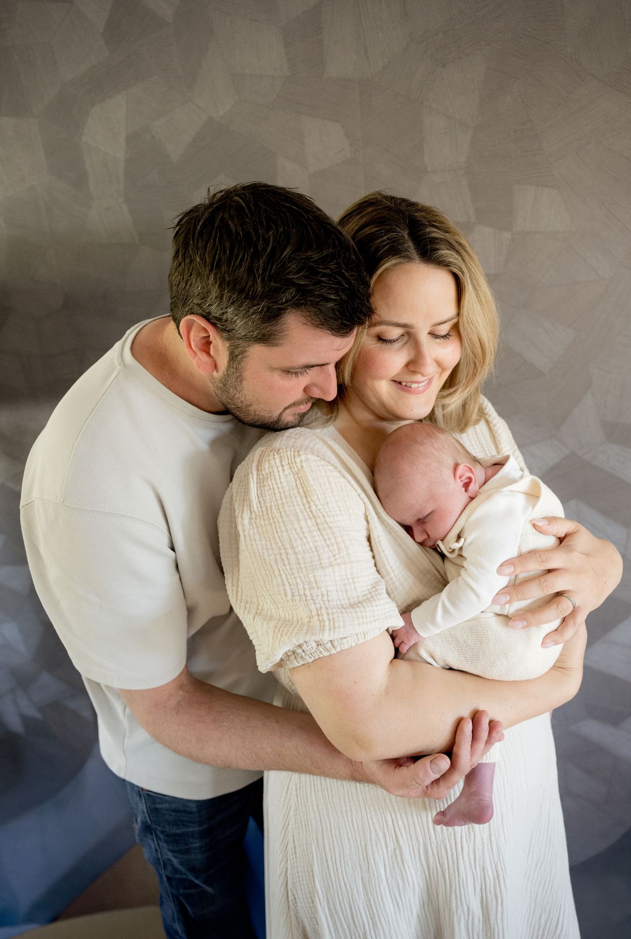 Pasgeboren baby portret – close-up van slapend nieuwgeboren kindje door newborn fotograaf Boxtel